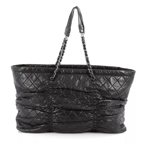 AUTHENTIC CHANEL SHARPEI TOTE LAMBSKIN BAG $2500 - Picture 3 of 5